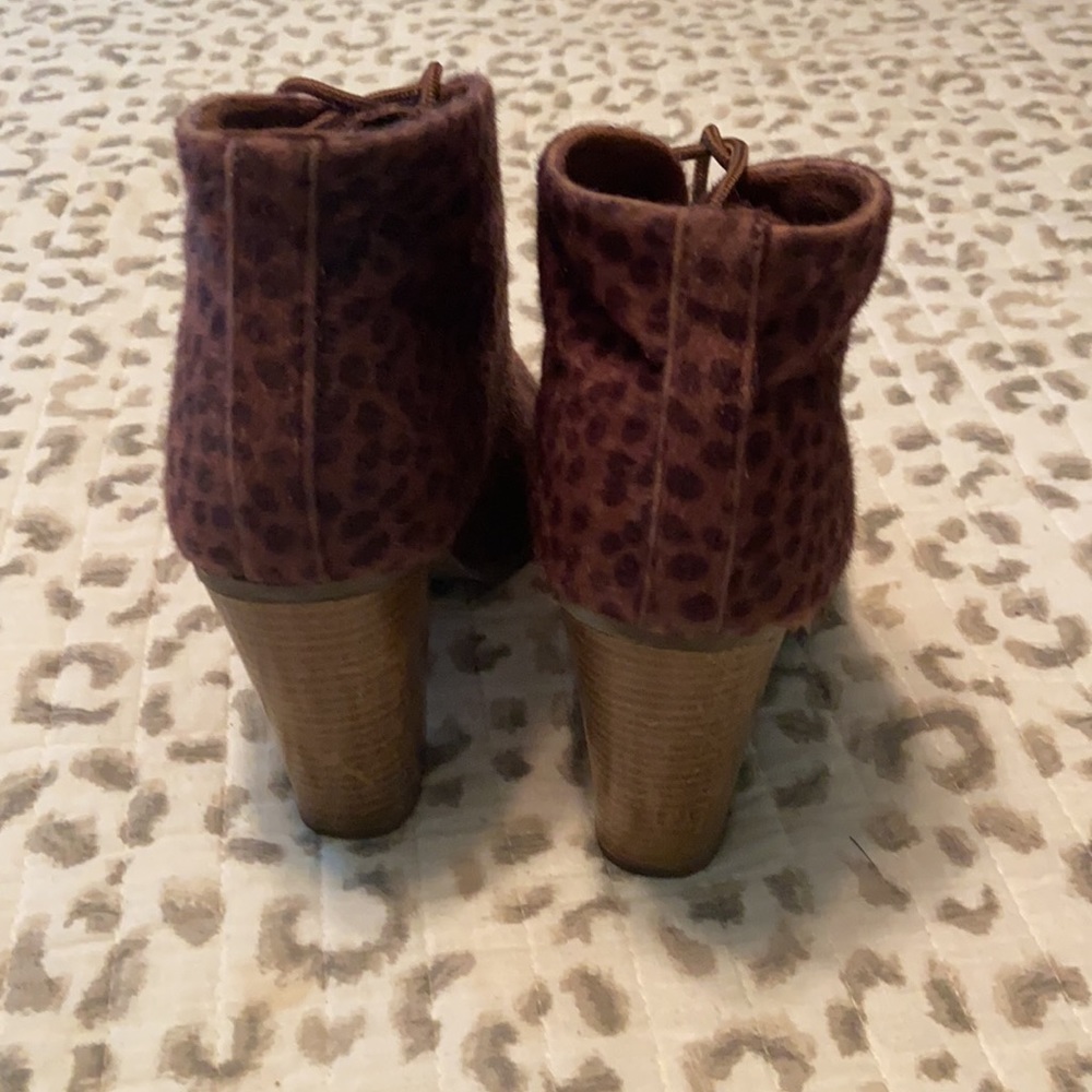 Cheetah booties - Picture 3 of 4